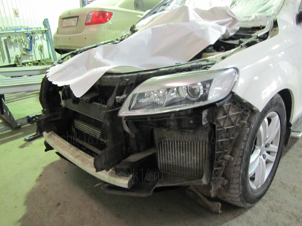 Кузовной ремонт Audi Q7, окраска Audi Q7, полировка Audi 
